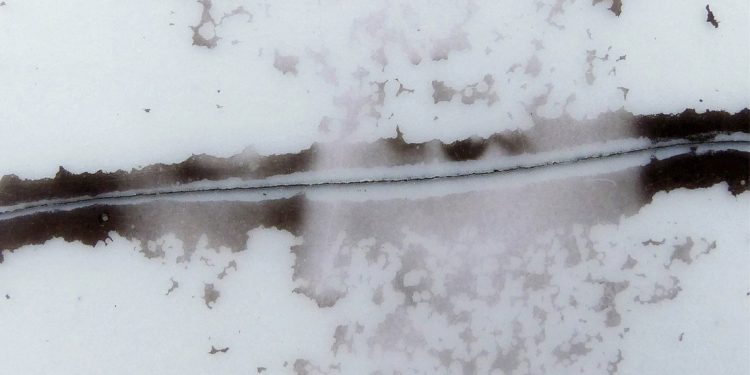 The rift – Claudia Iddan